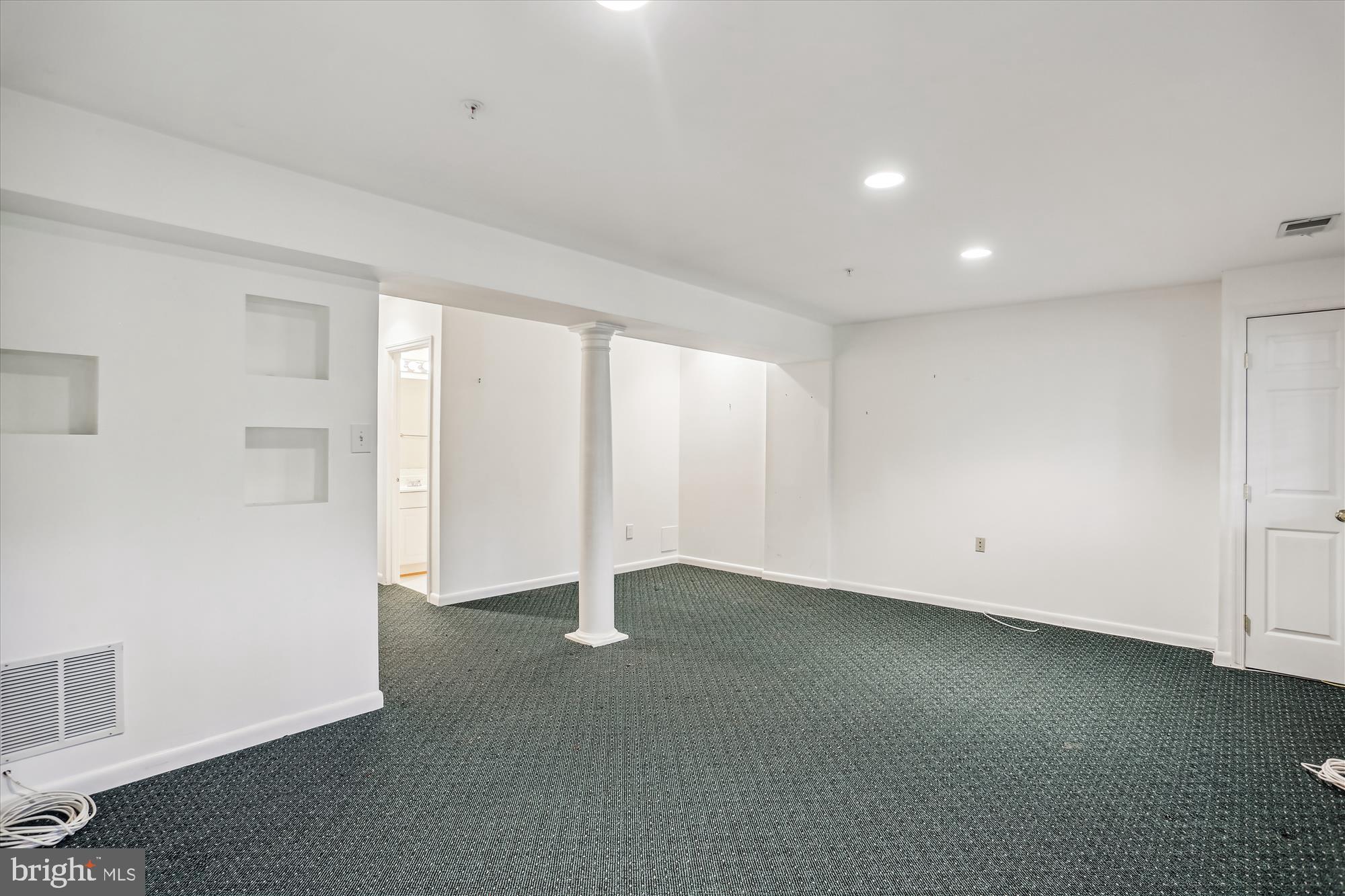 JAMES CREEK - Residential Lease