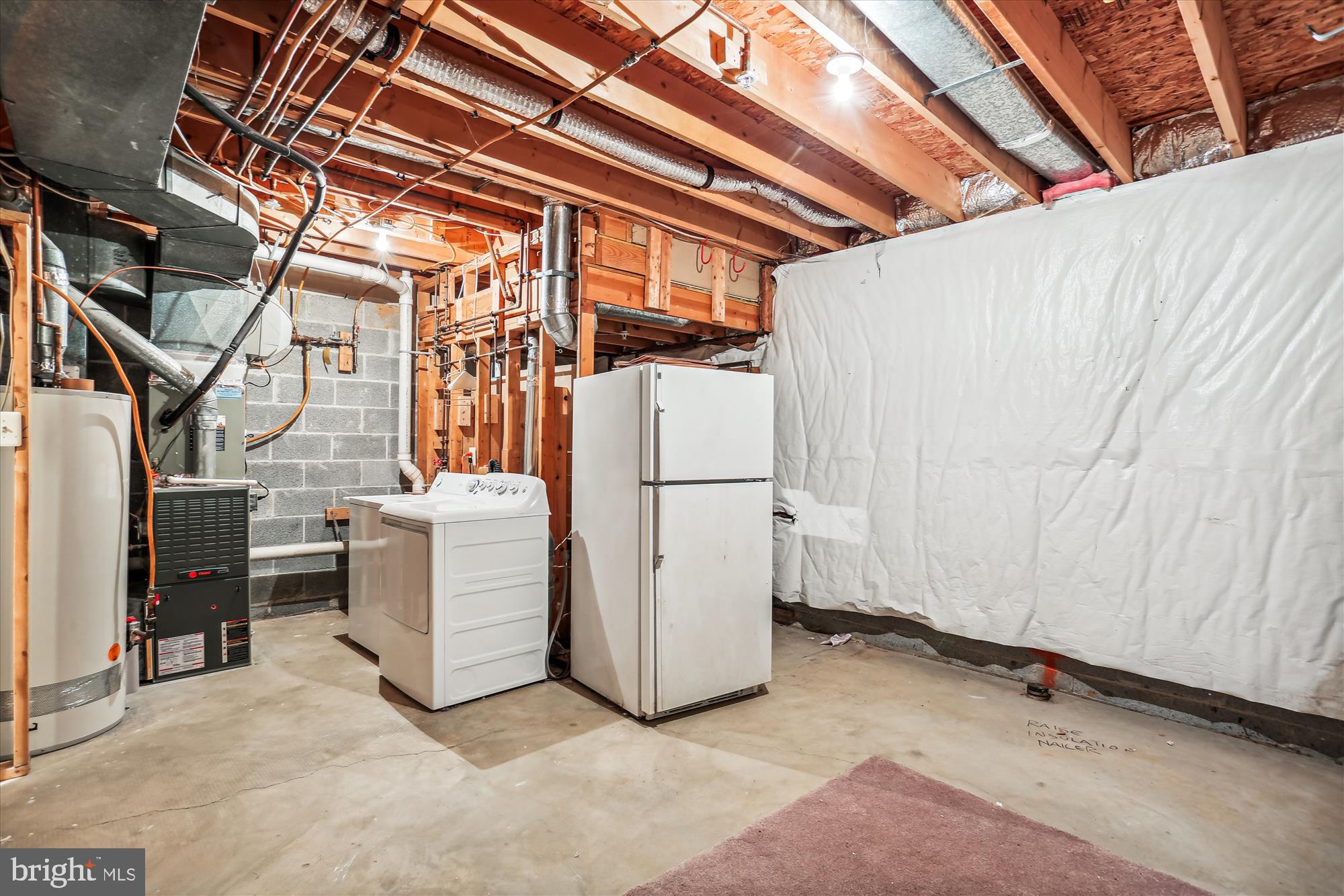 JAMES CREEK - Residential Lease