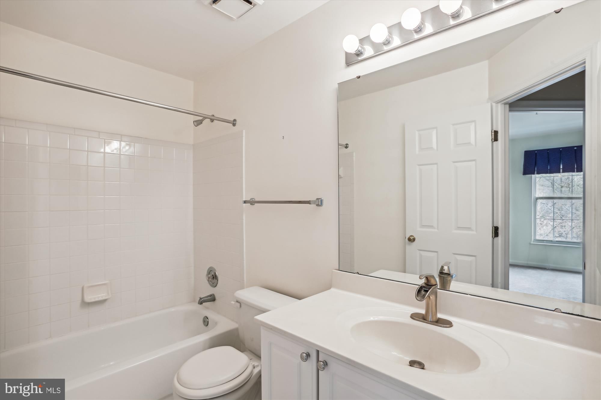 JAMES CREEK - Residential Lease