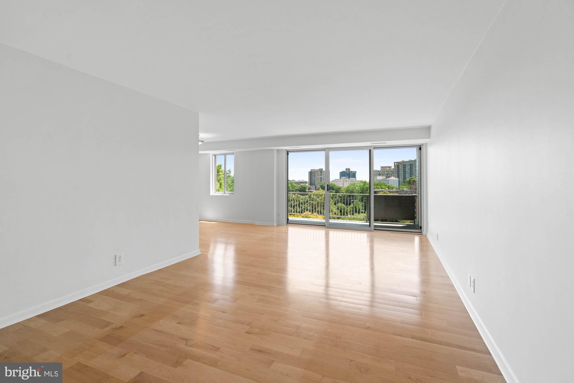 WHITEHALL - Residential