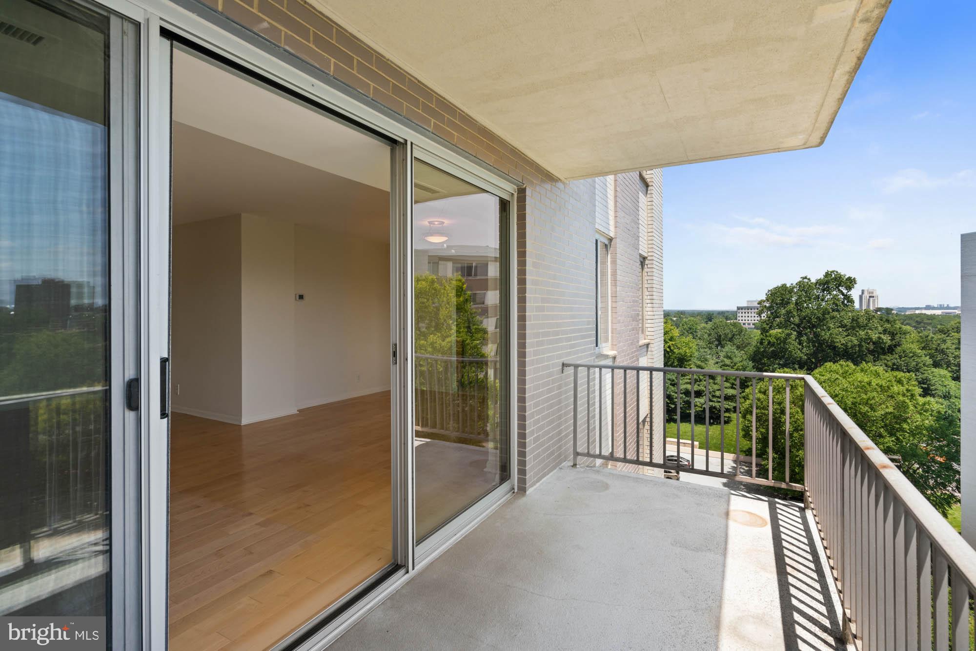 WHITEHALL - Residential