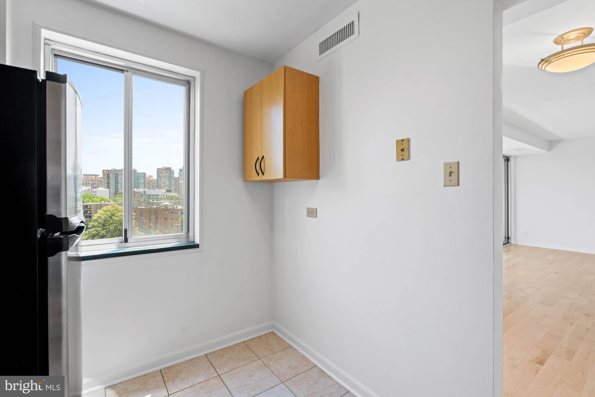 WHITEHALL - Residential