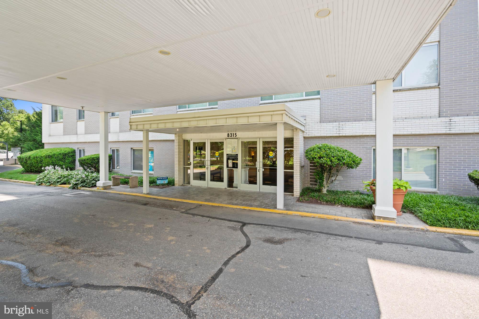 WHITEHALL - Residential