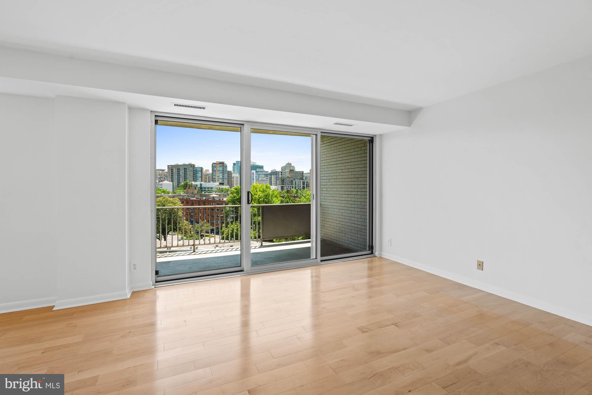 WHITEHALL - Residential