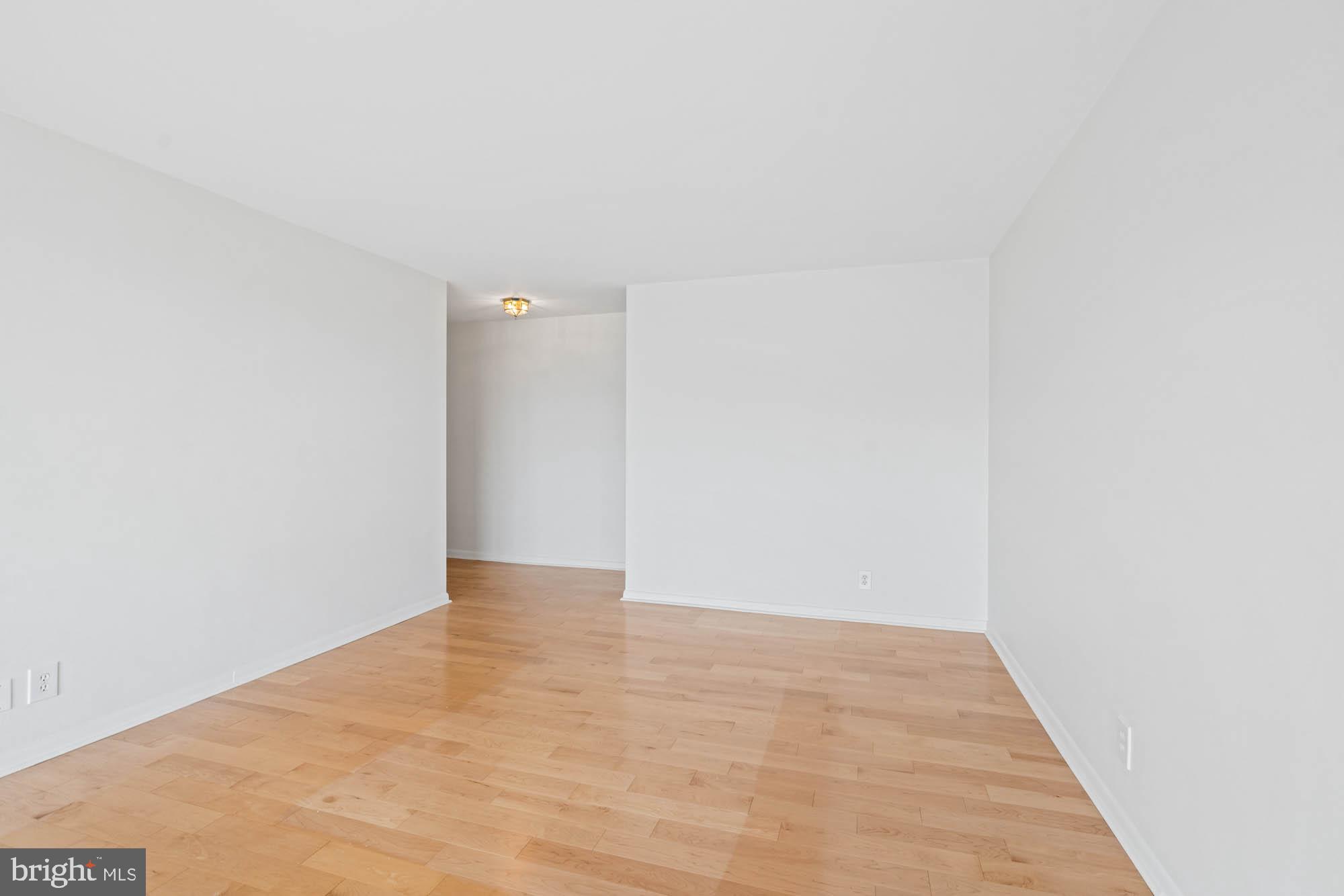 WHITEHALL - Residential