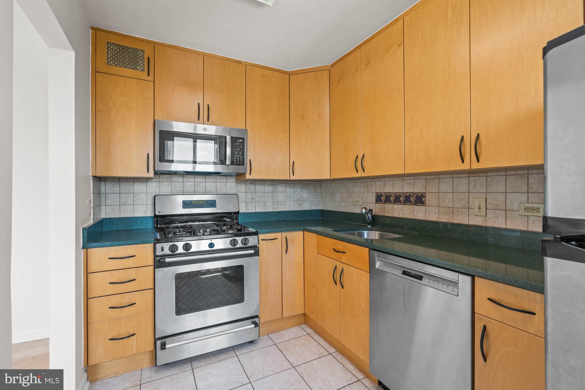 WHITEHALL - Residential