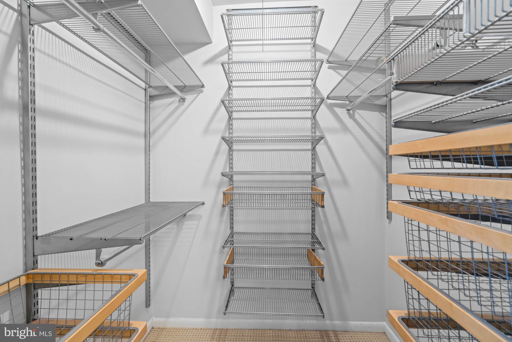 WHITEHALL - Residential