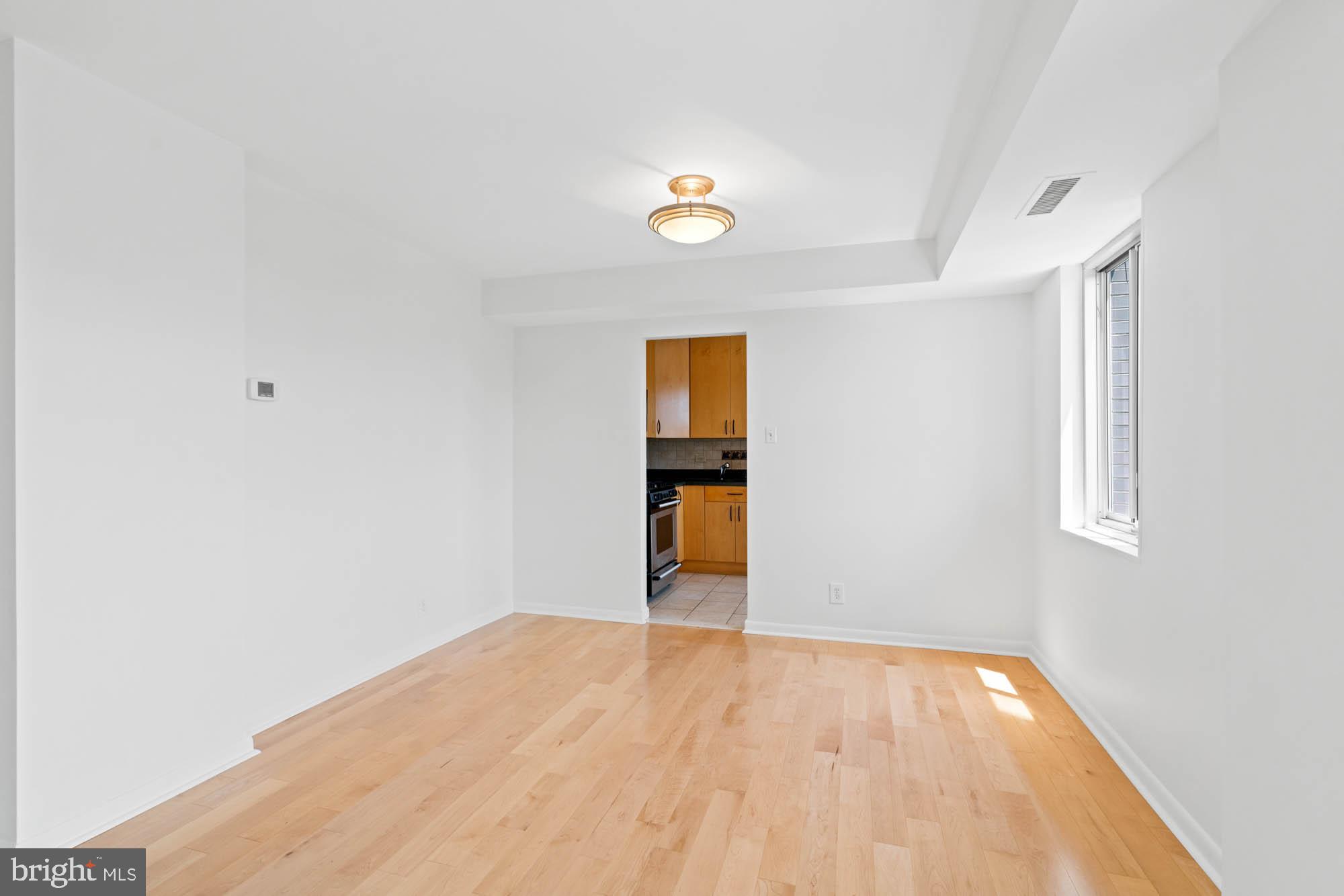 WHITEHALL - Residential