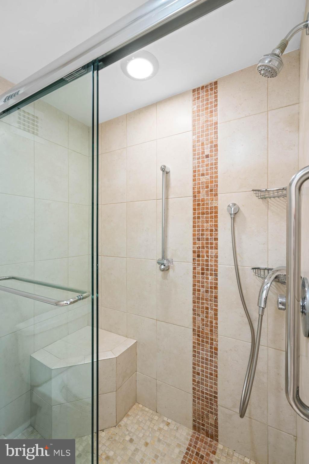 WHITEHALL - Residential