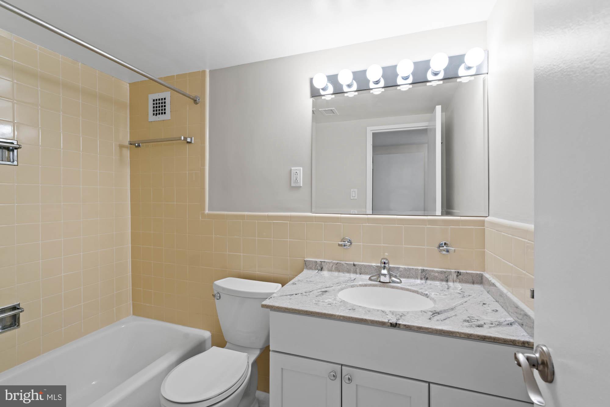 WHITEHALL - Residential