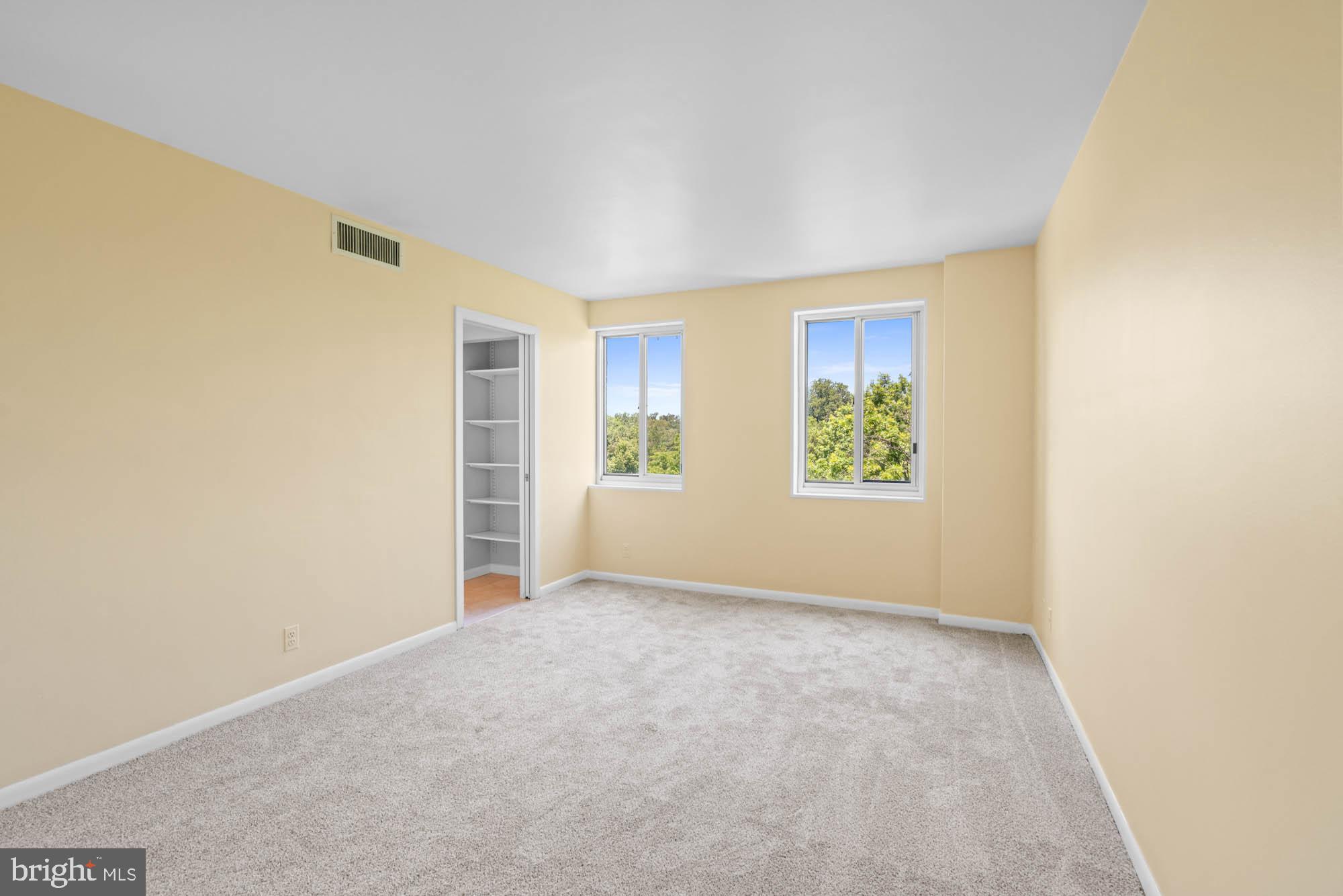 WHITEHALL - Residential