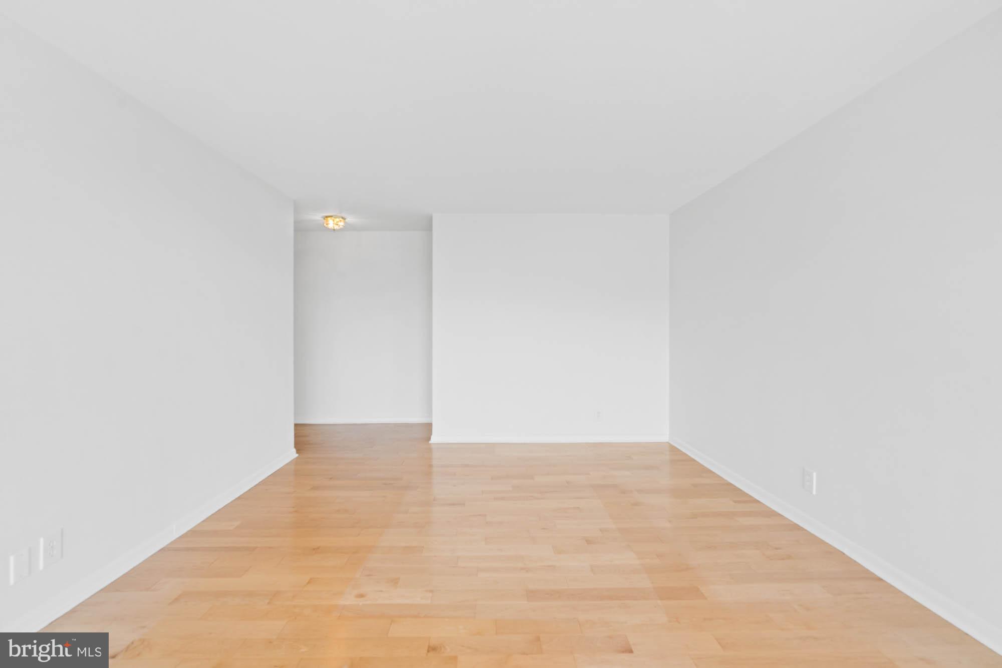 WHITEHALL - Residential