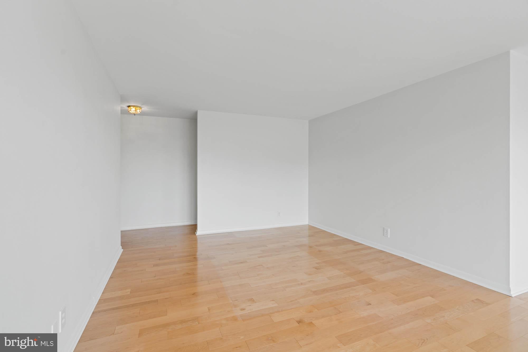 WHITEHALL - Residential