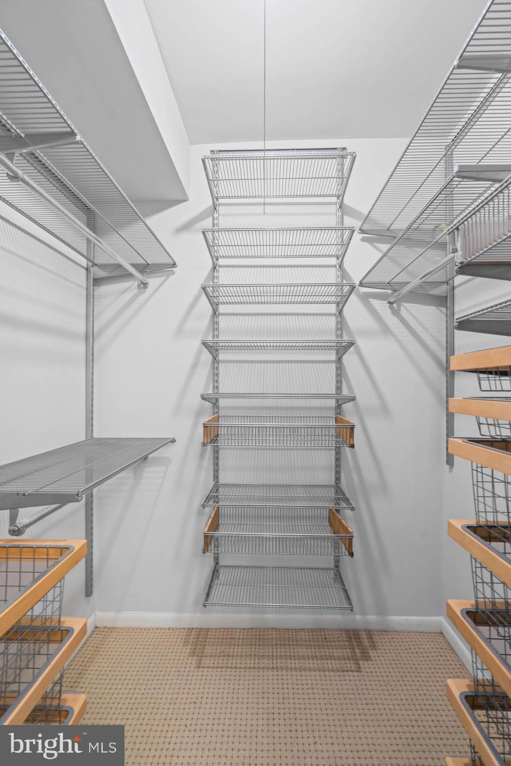 WHITEHALL - Residential