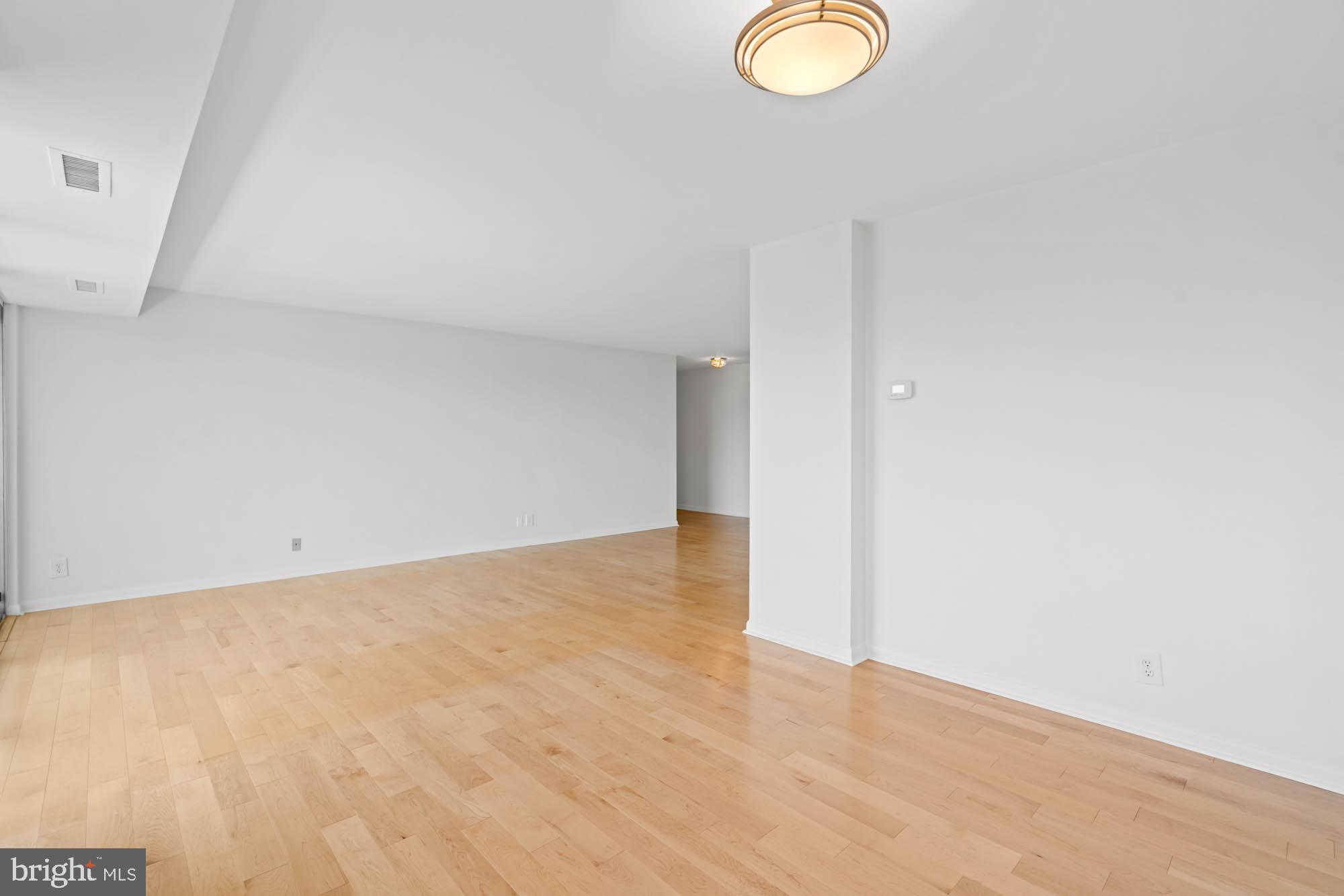 WHITEHALL - Residential