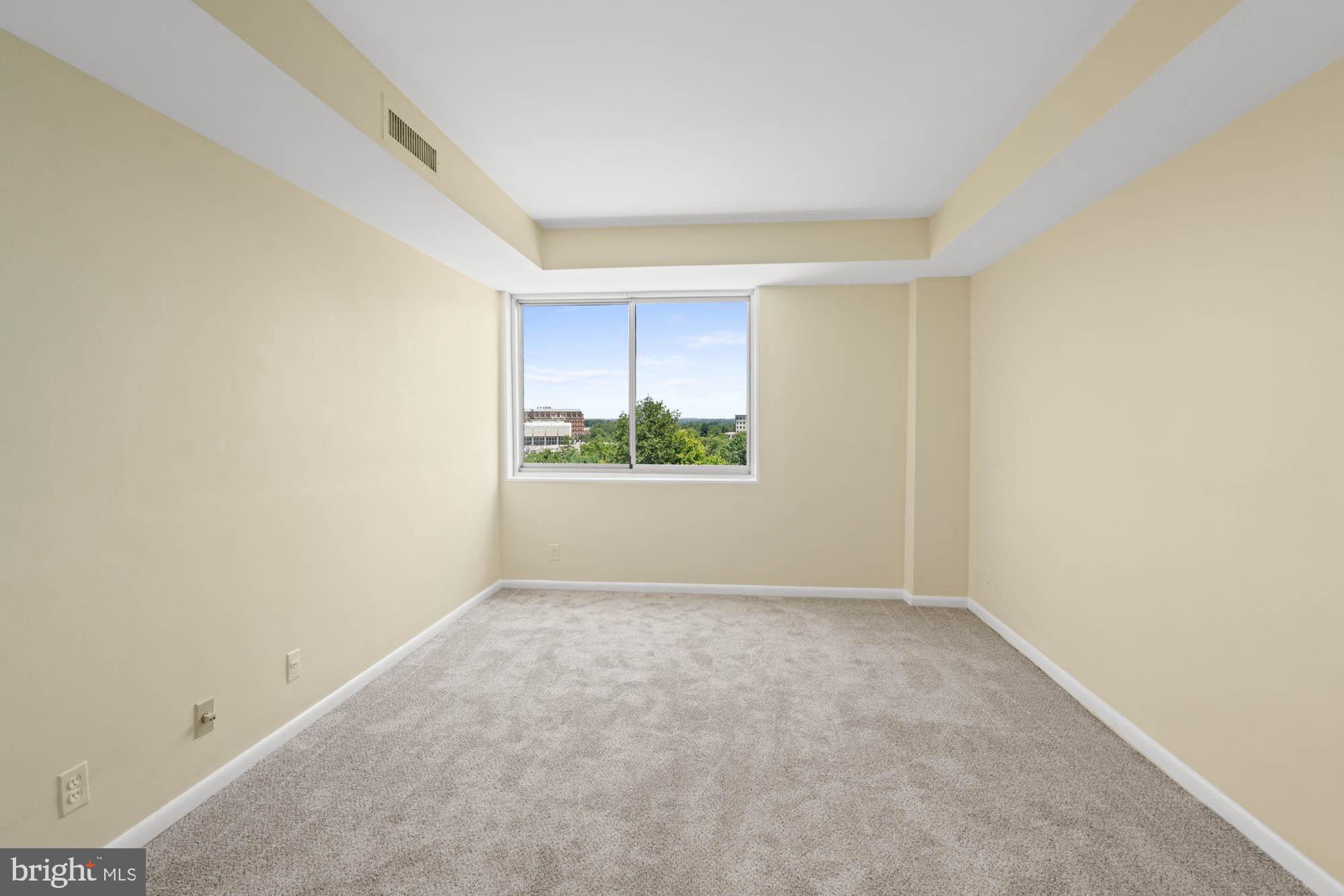 WHITEHALL - Residential