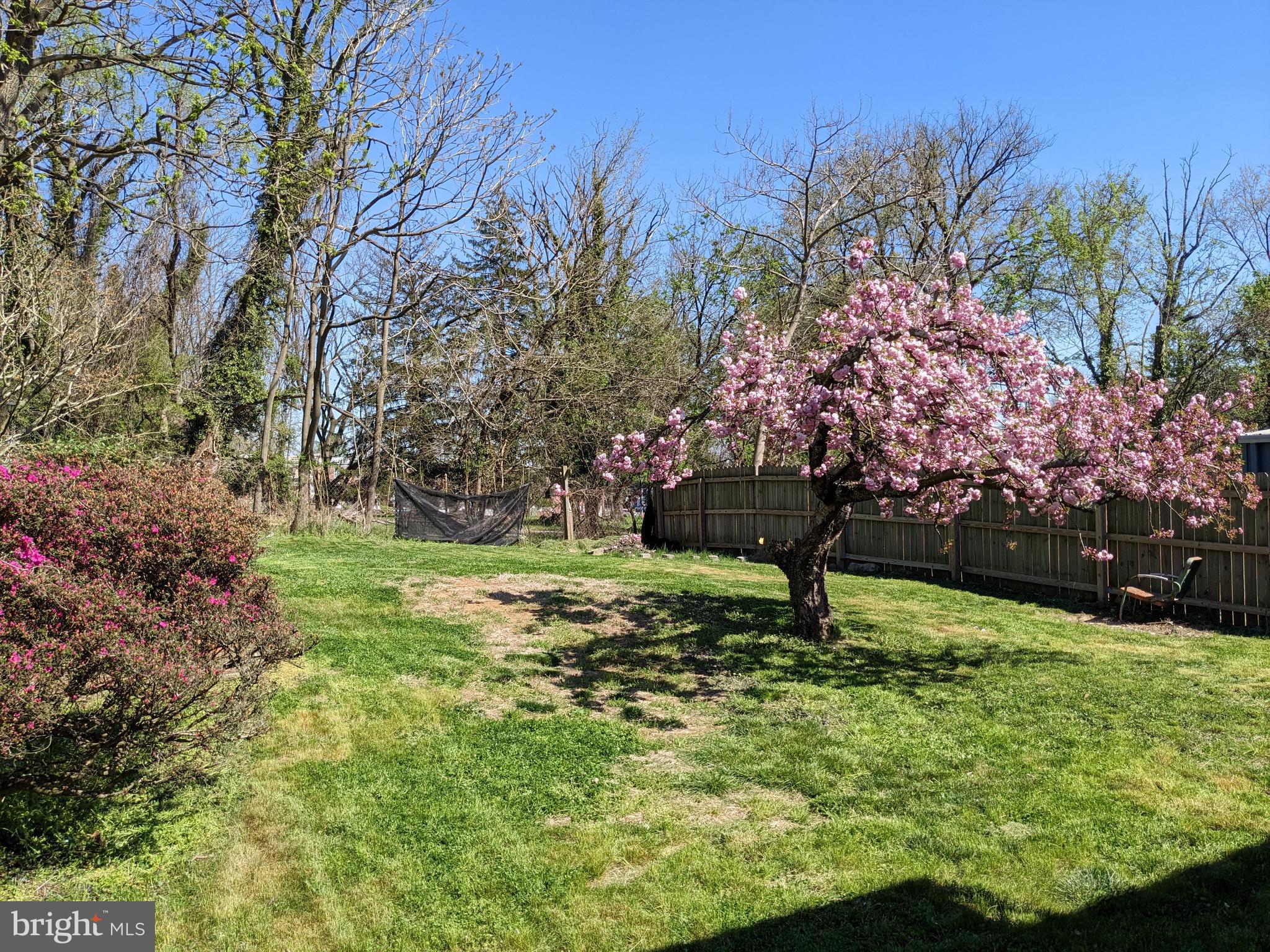 TEN HILLS - Residential