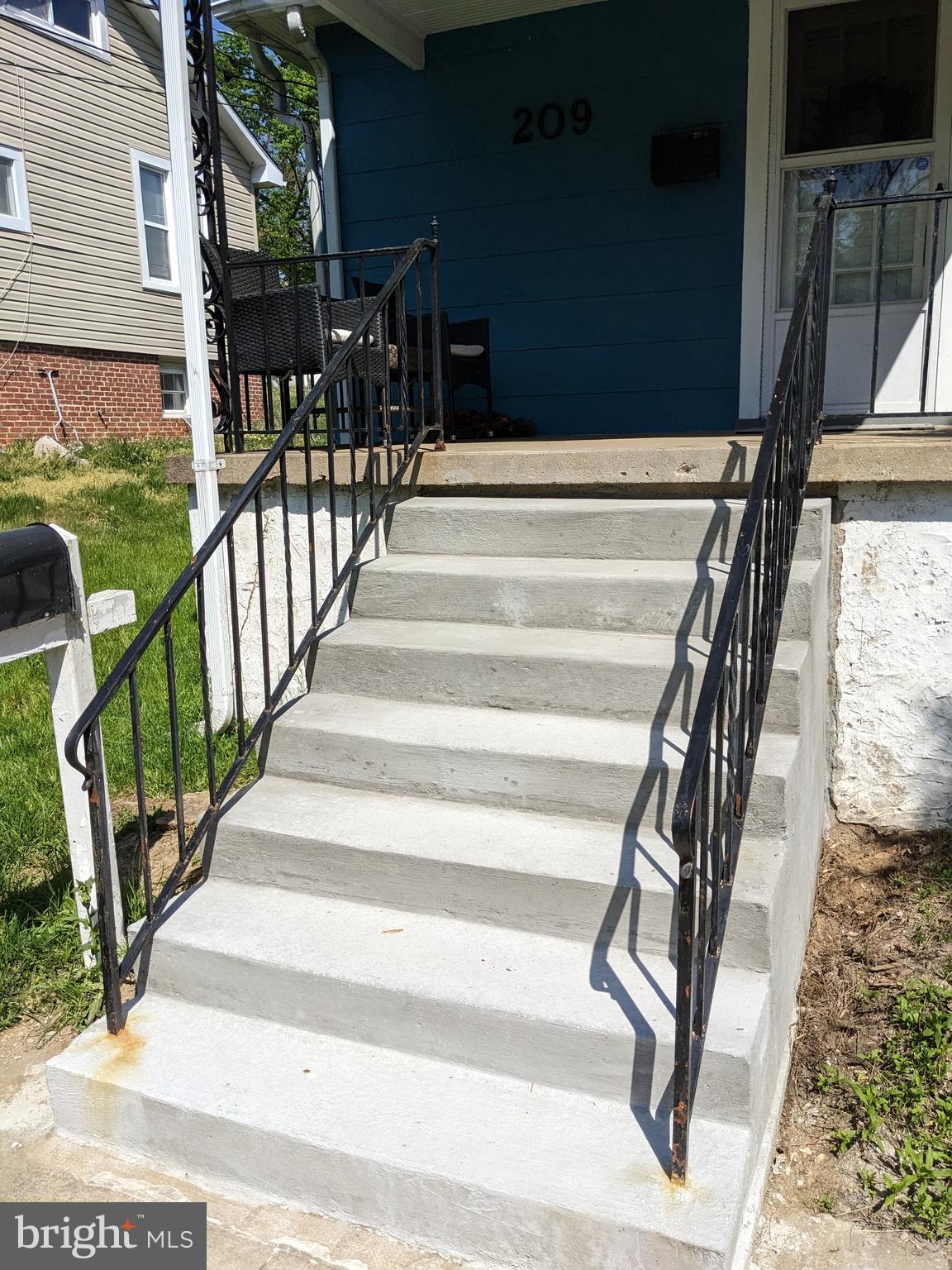 TEN HILLS - Residential