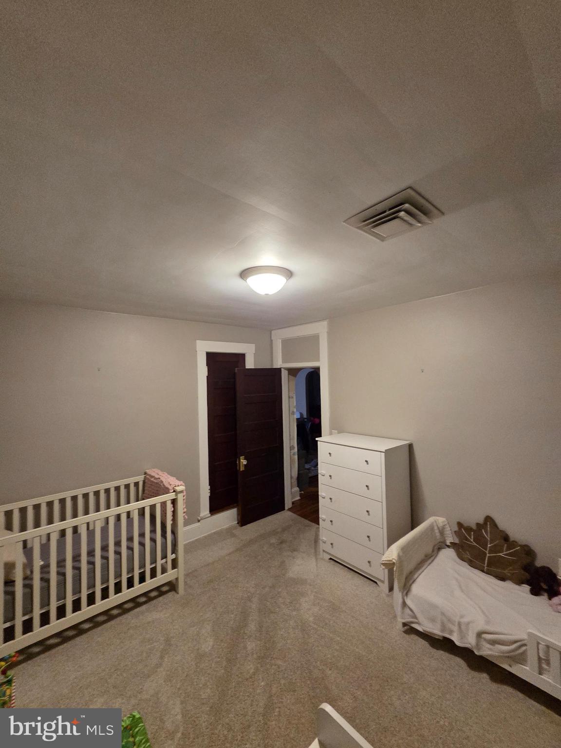 TEN HILLS - Residential