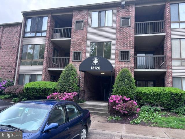 FARMINGDALE - Residential