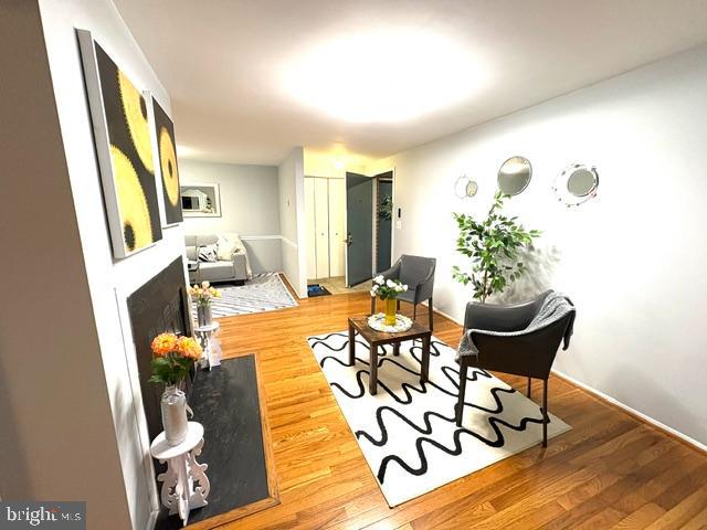 FARMINGDALE - Residential