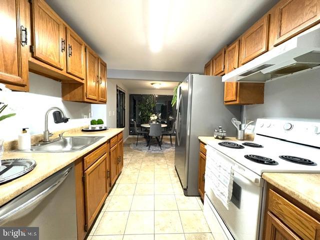 FARMINGDALE - Residential
