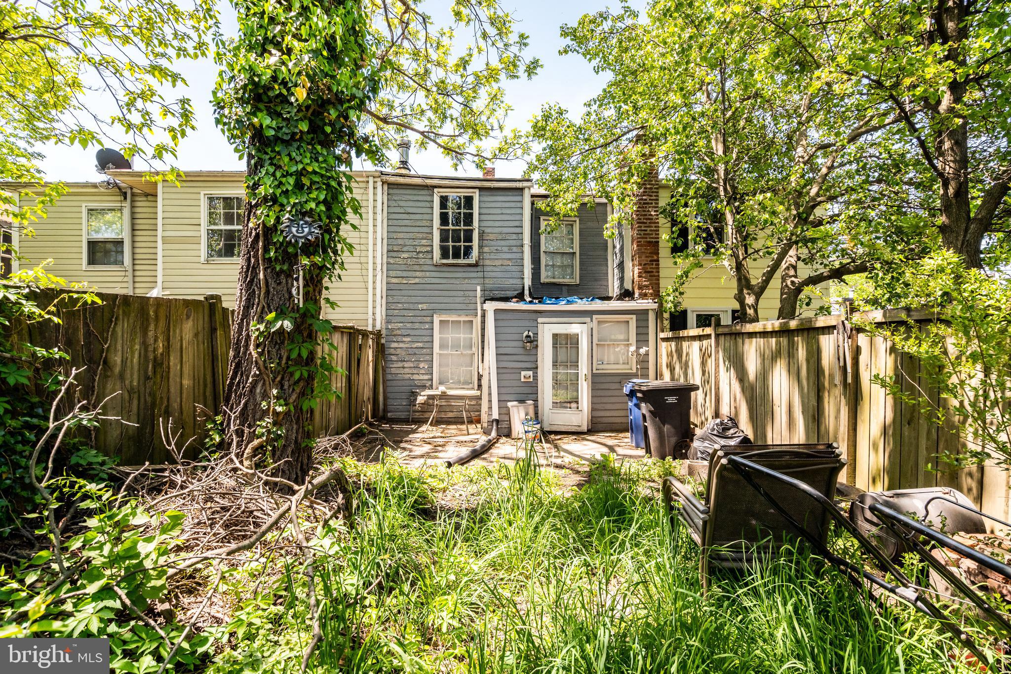 OLD TOWN ALEXANDRIA - Residential