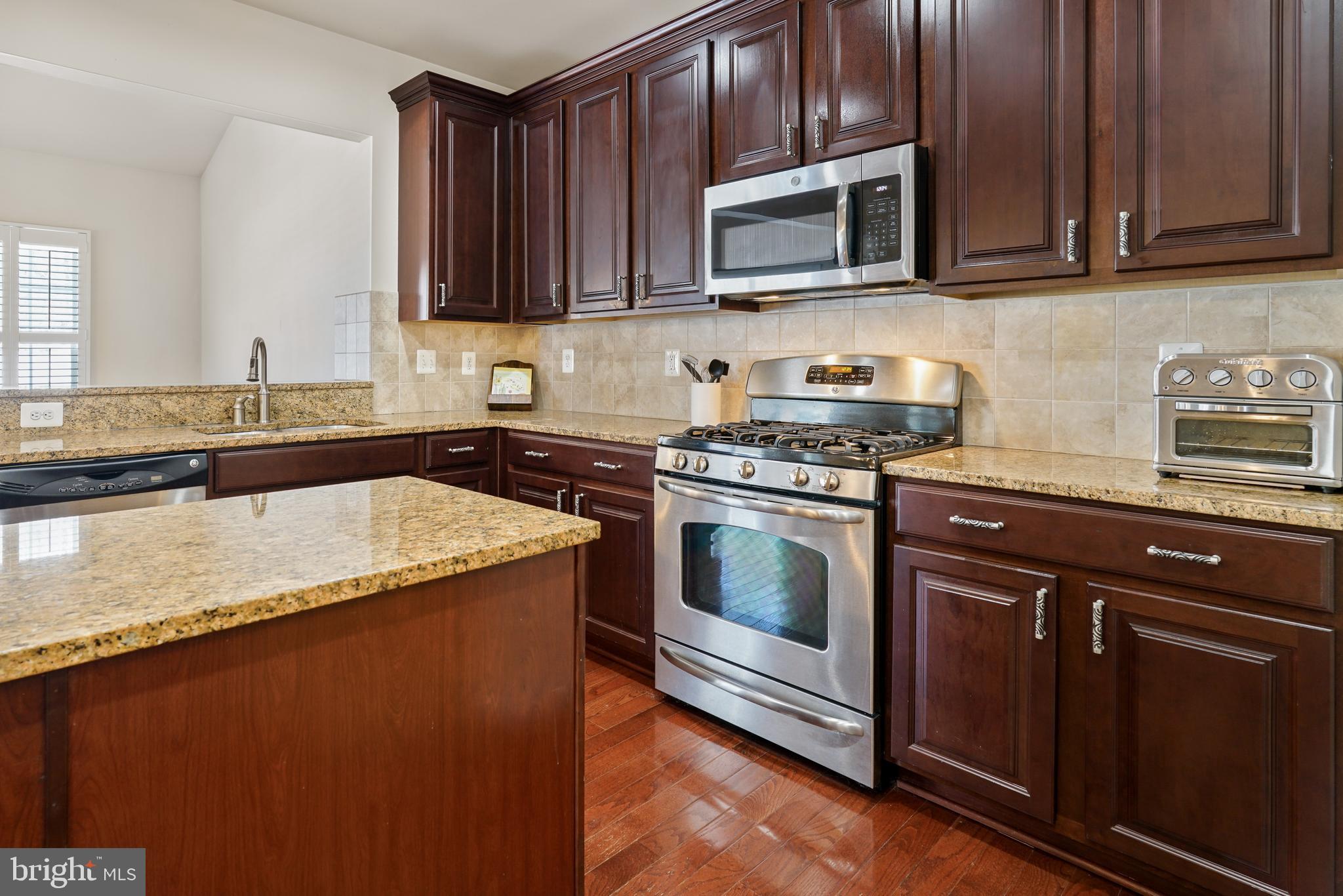 BAY VIEW WOODS - Residential