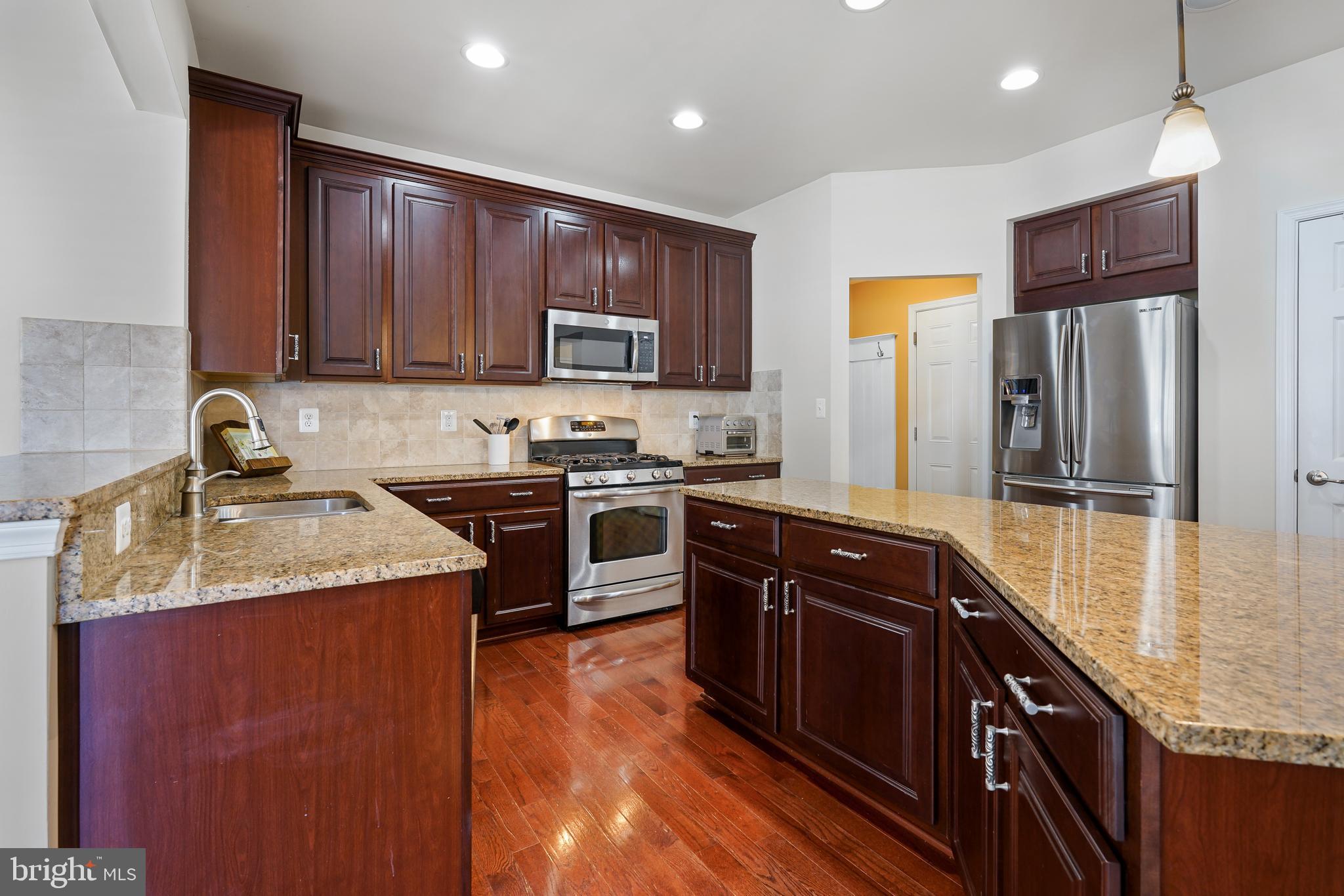 BAY VIEW WOODS - Residential