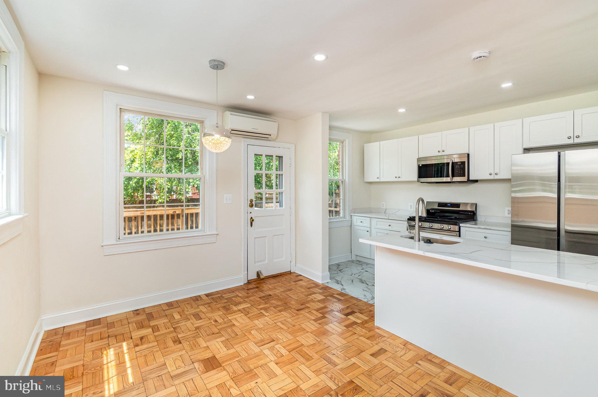 2600 16TH STREET S 696