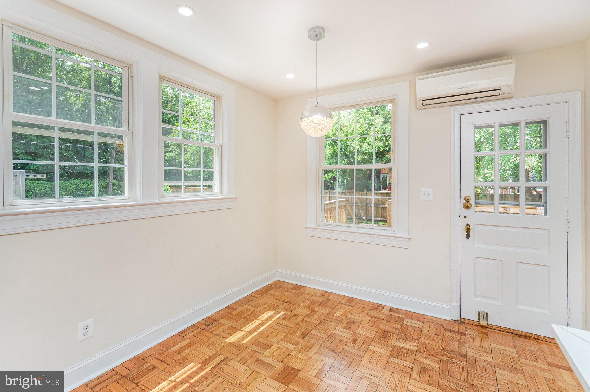 2600 16TH STREET S 696