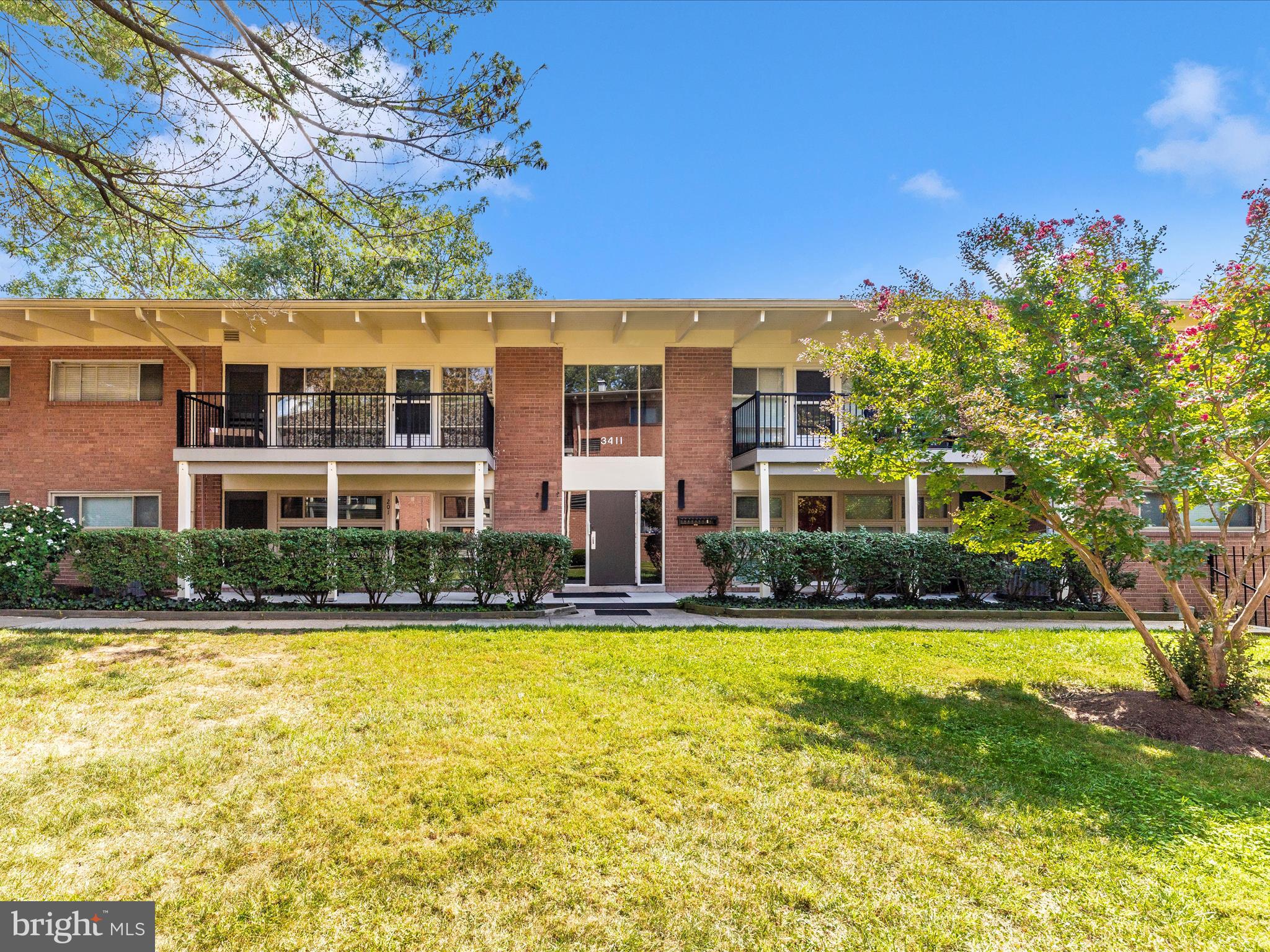 3411 UNIVERSITY BOULEVARD W 103