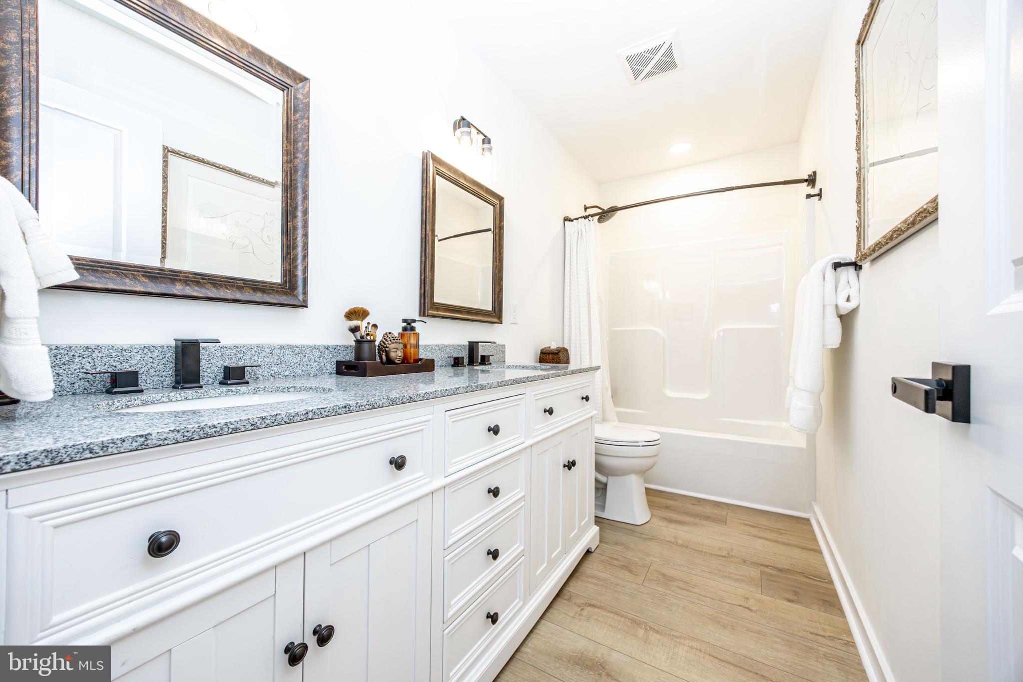 LONG BEACH ESTATES - Residential