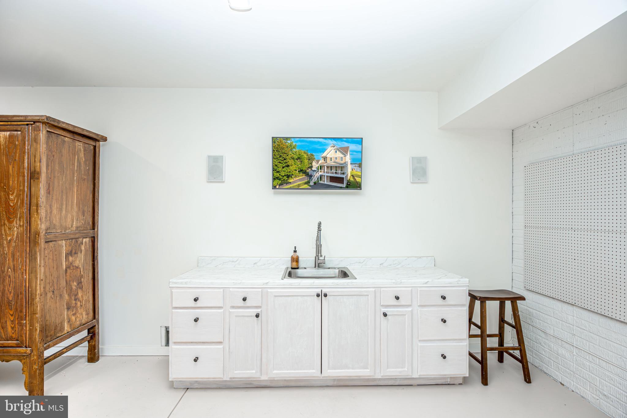 LONG BEACH ESTATES - Residential