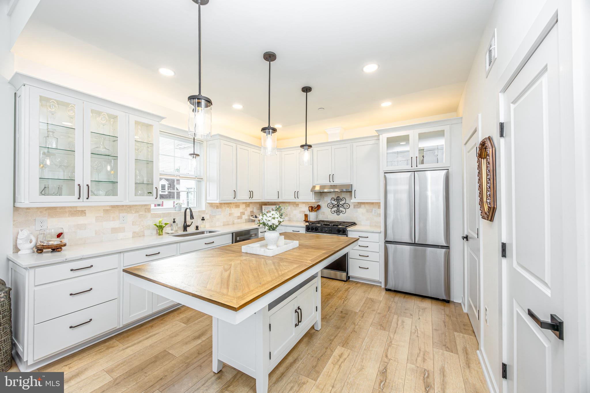 LONG BEACH ESTATES - Residential