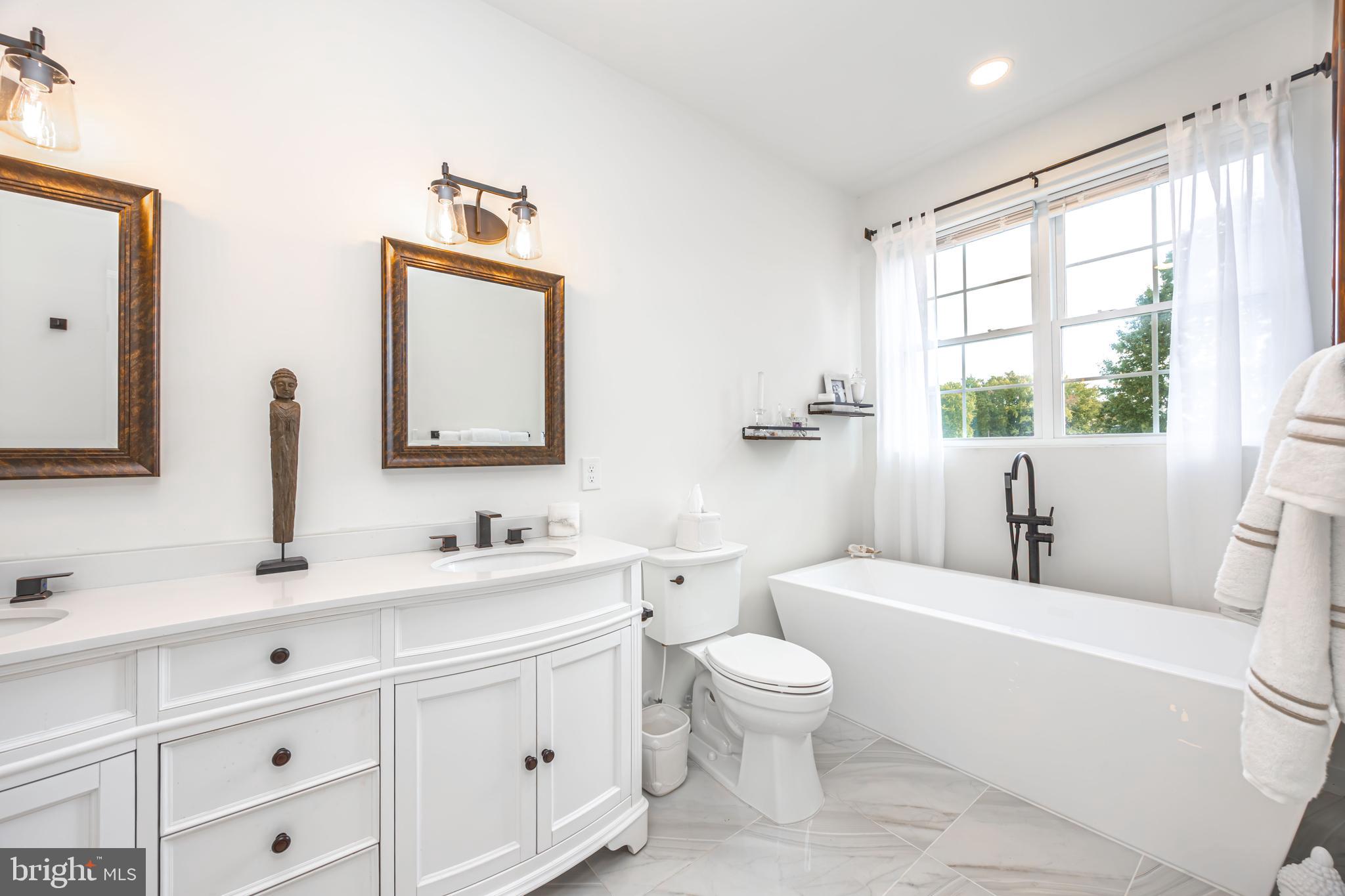 LONG BEACH ESTATES - Residential