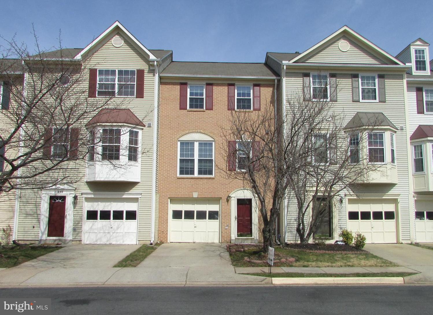 PARADISE - Residential Lease