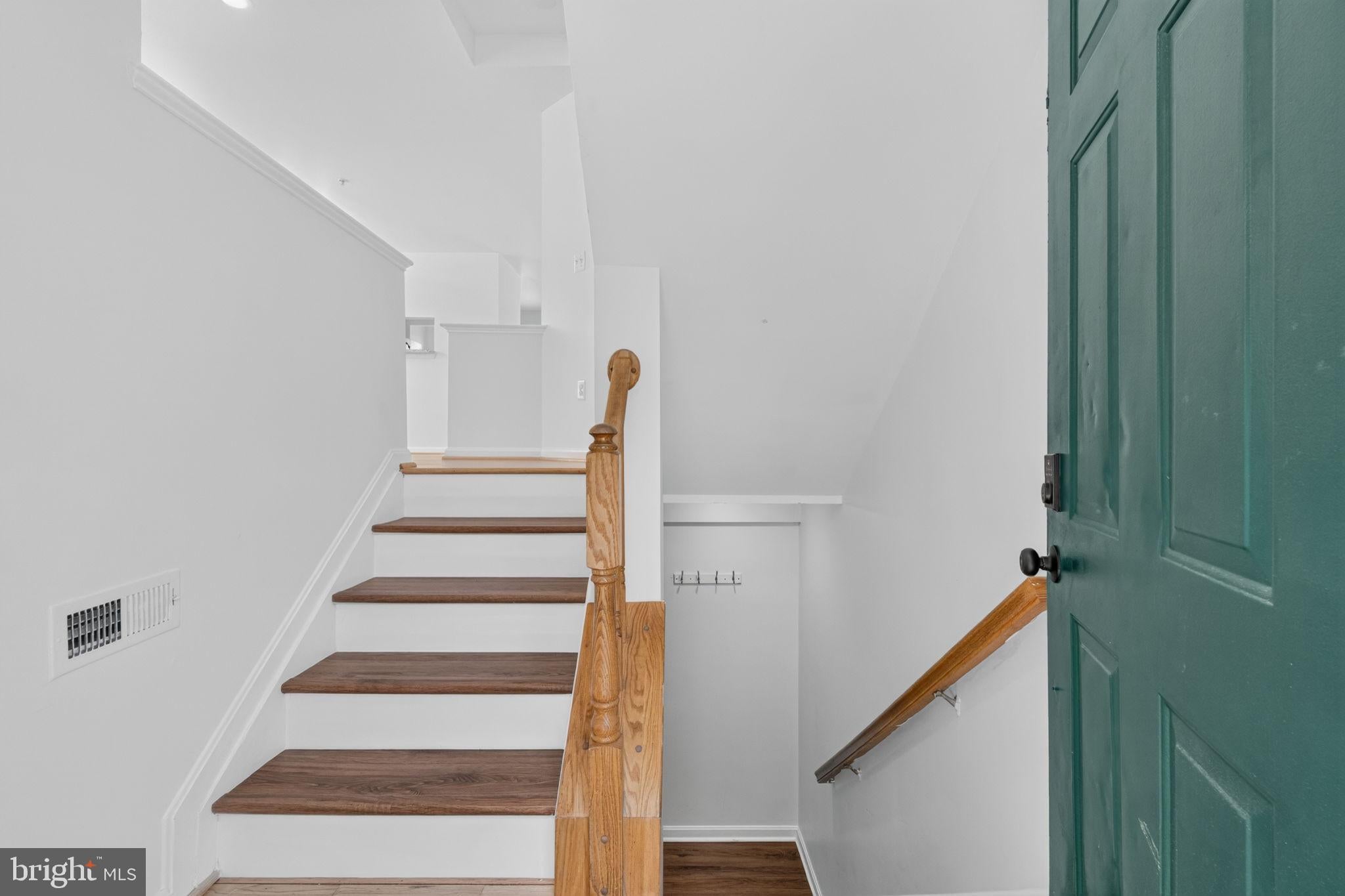 1495 HOWARD ROAD SE