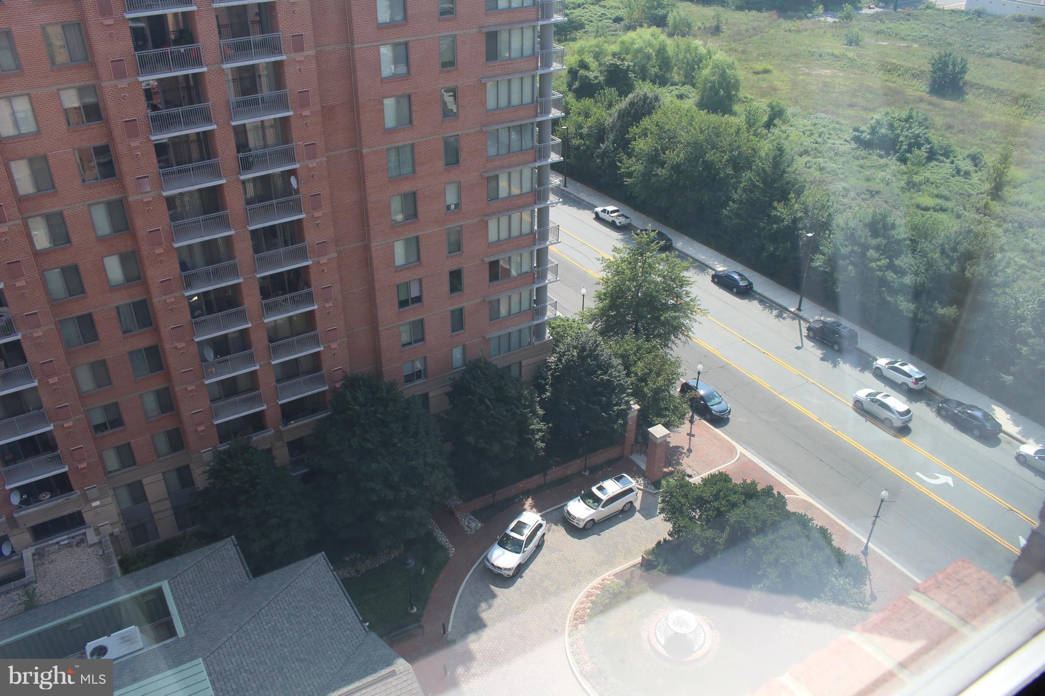 GALLERY AT WHITE FLINT - Residential Lease