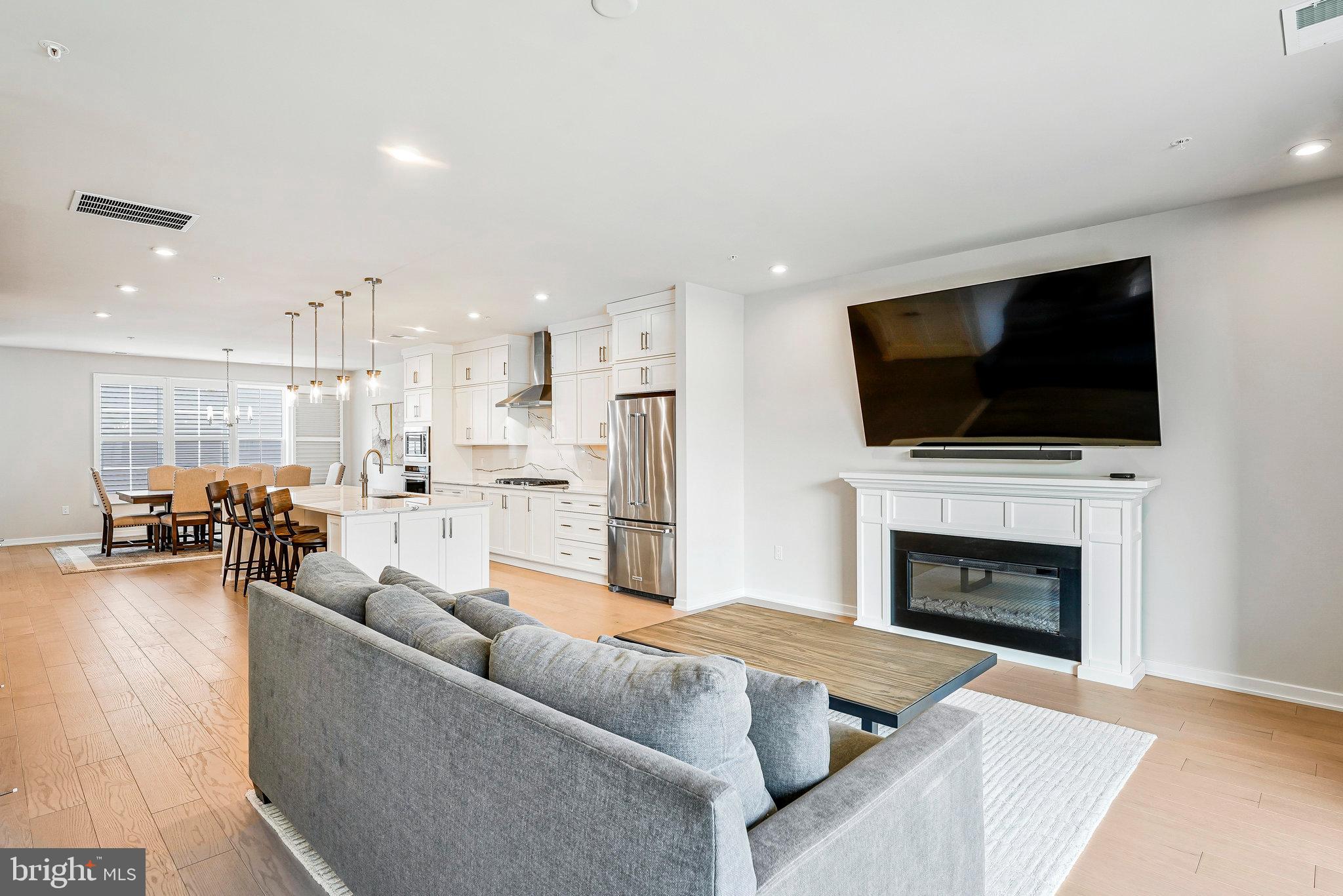 UNION PARK AT MCLEAN - Residential