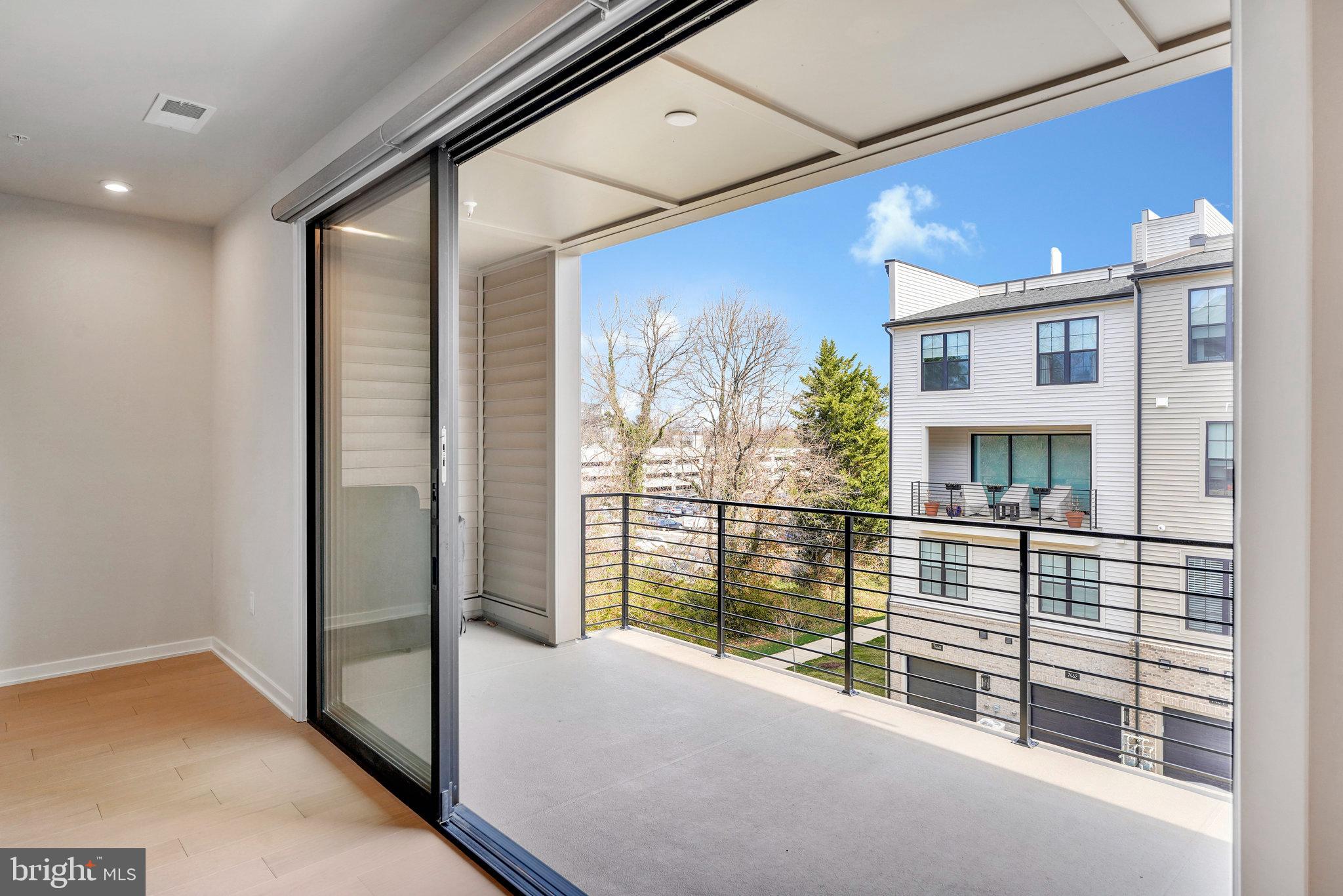 UNION PARK AT MCLEAN - Residential