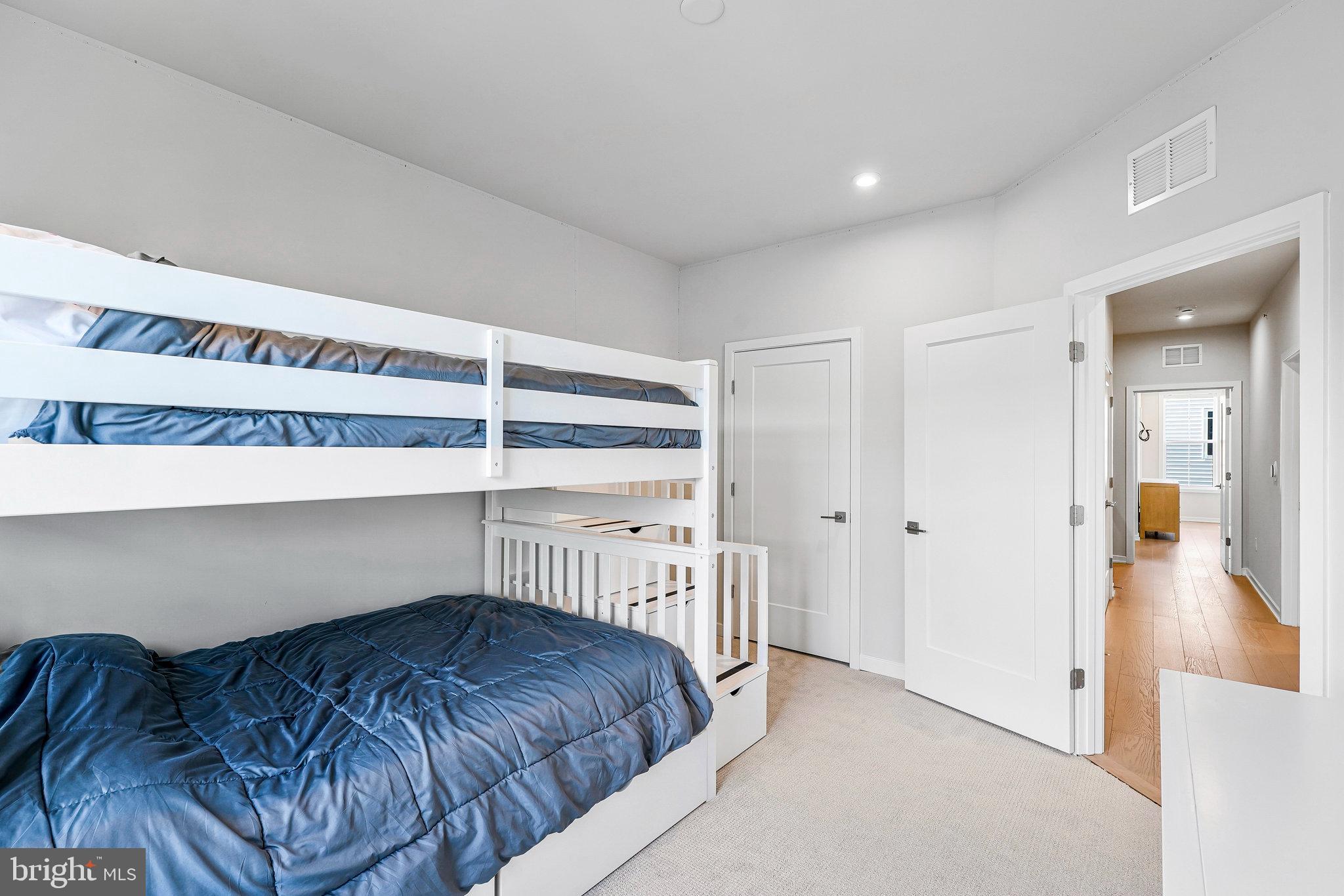 UNION PARK AT MCLEAN - Residential