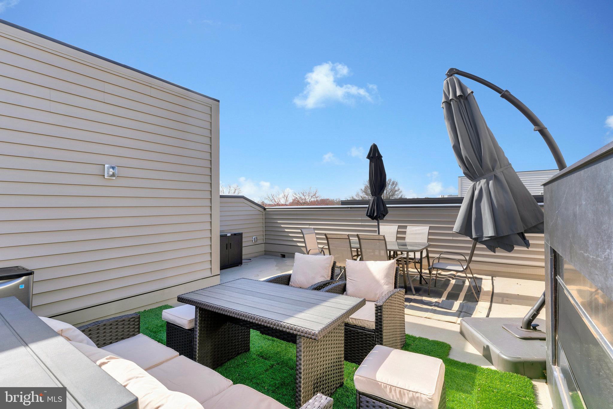 UNION PARK AT MCLEAN - Residential