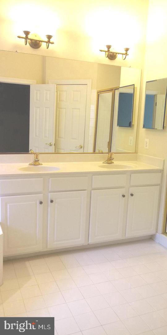 ELMWOOD - Residential Lease