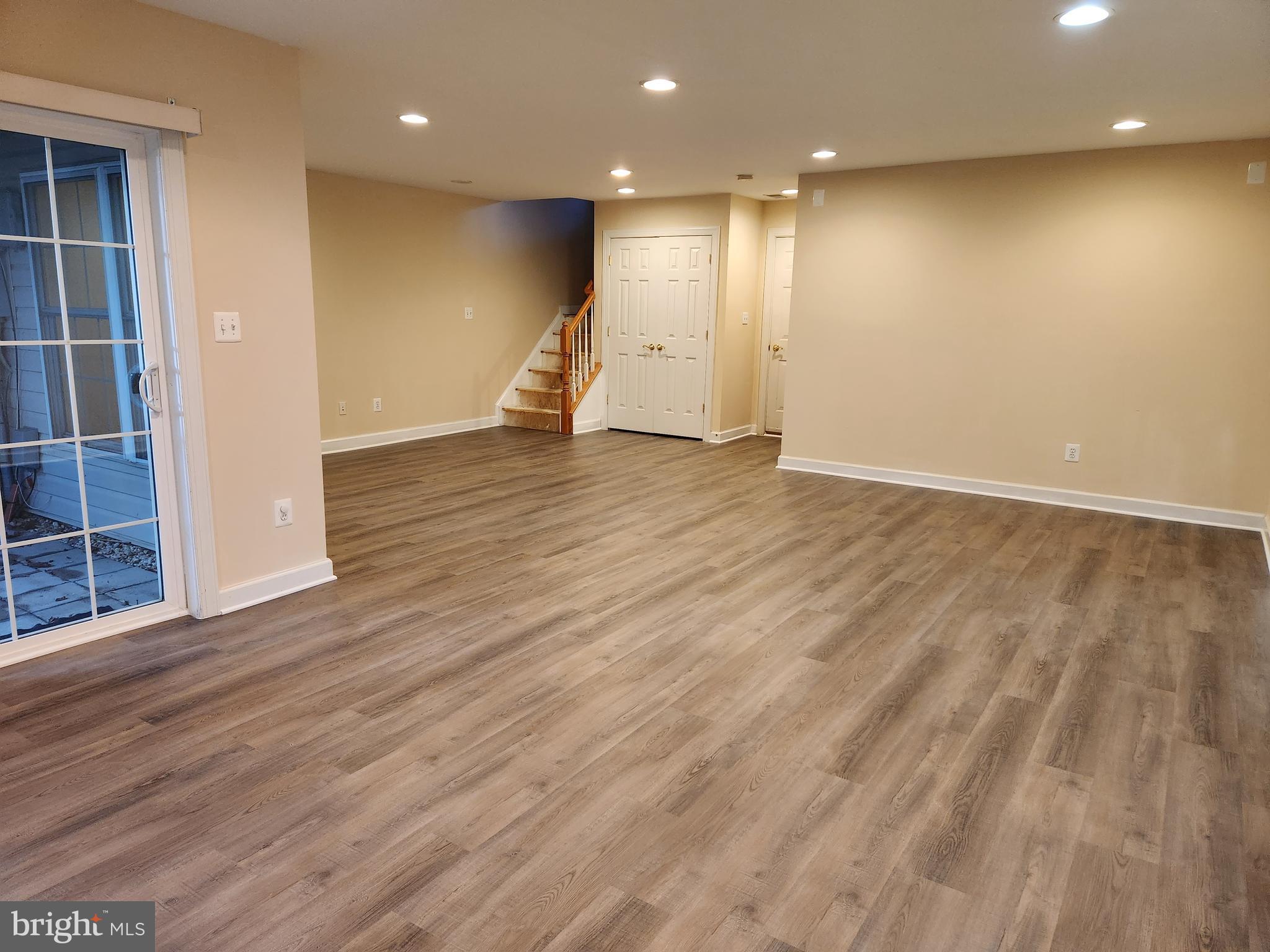 ELMWOOD - Residential Lease