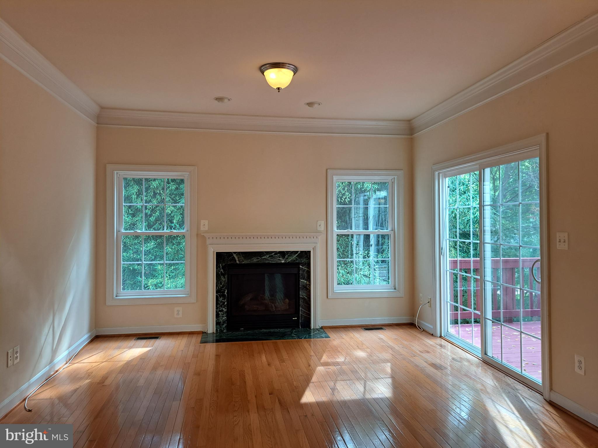 ELMWOOD - Residential Lease