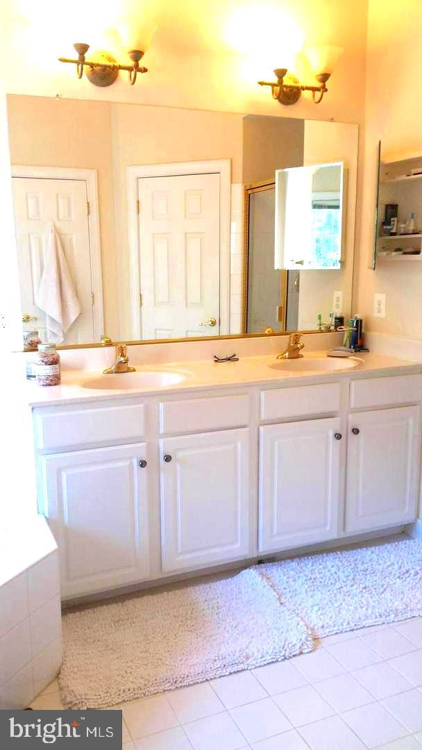 ELMWOOD - Residential Lease