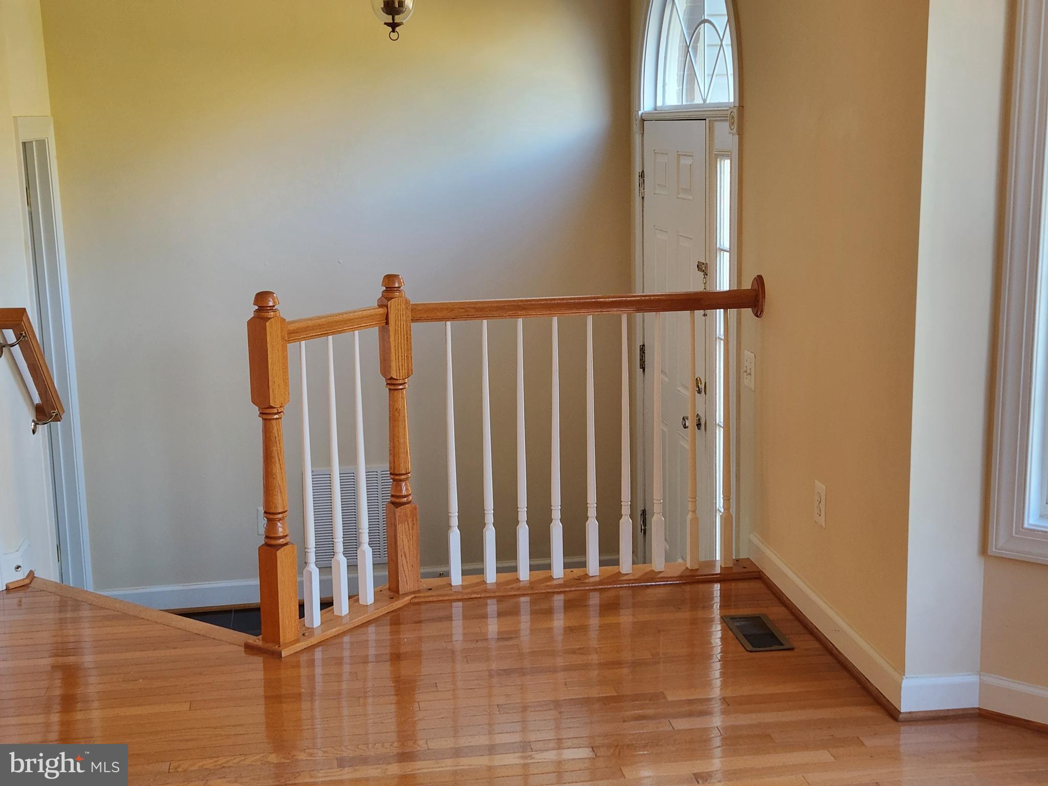 ELMWOOD - Residential Lease