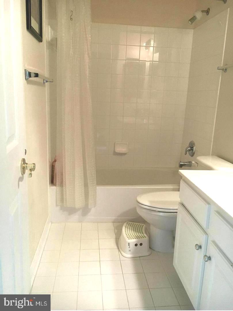 ELMWOOD - Residential Lease