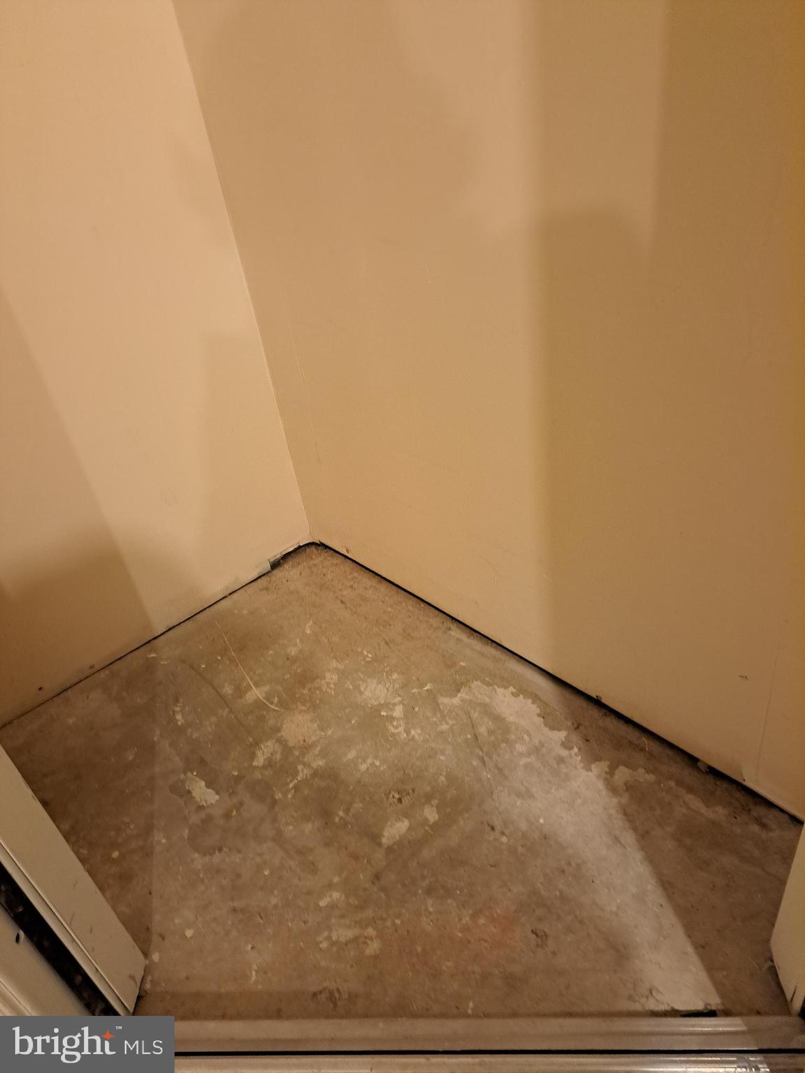 ELMWOOD - Residential Lease